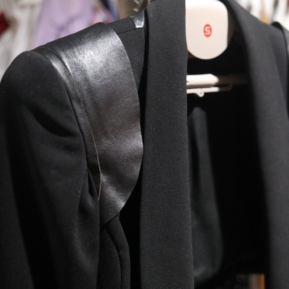 Alice and Olivia silk cropper blazer - Picture 2 of 6